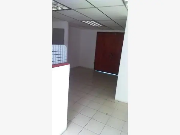 Oficina en Renta en Granjas México, Ciudad de México con Elevador y Seguridad
