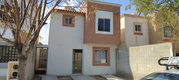 Casa en venta en Hacienda Santa María, Torreón — foto 2 de 11