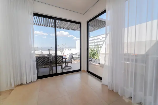 Modelo Encino, Los Robles Zibatá Querétaro
