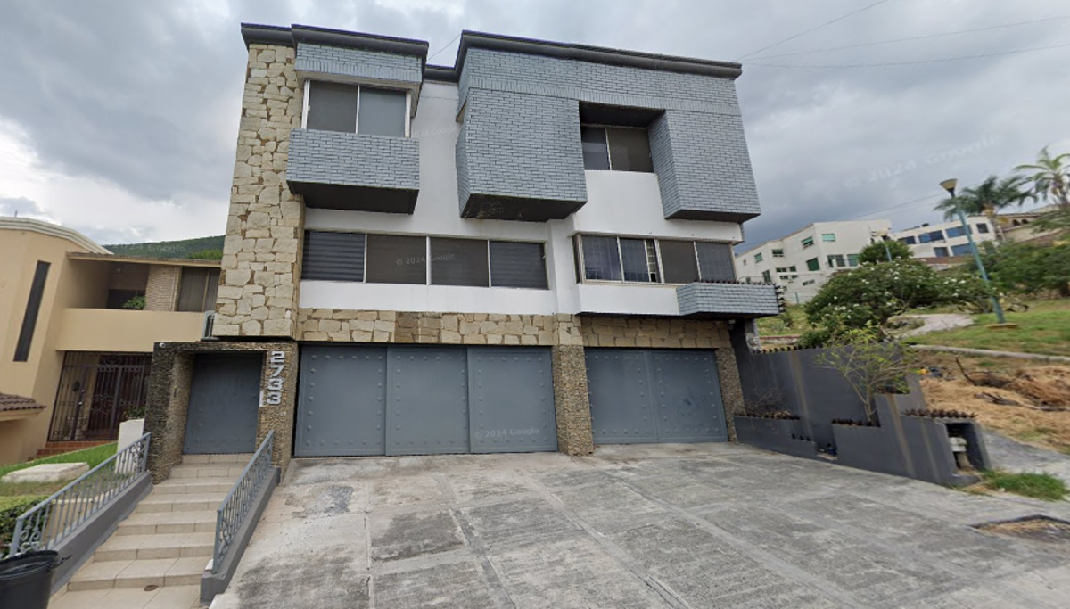 Casa en venta en Las Cumbres, Monterrey — foto 1 de 12