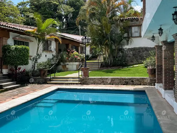 Casa en venta en Lomas de Atzingo, Cuernavaca — foto 2 de 14