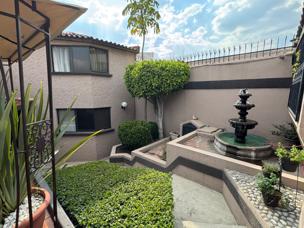Casa en venta en Paseos del Bosque, Naucalpan de Juárez, México