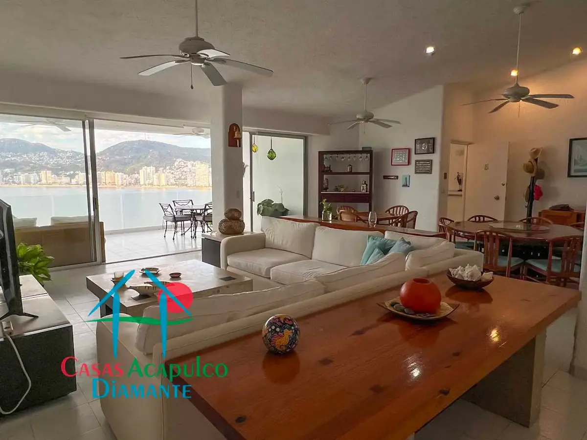 Departamento en venta en Playa Guitarrón, Acapulco de Juárez — foto 1 de 84