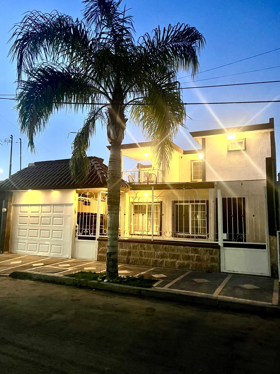 Casa en venta en Las Margaritas, Torreón — foto 1 de 24