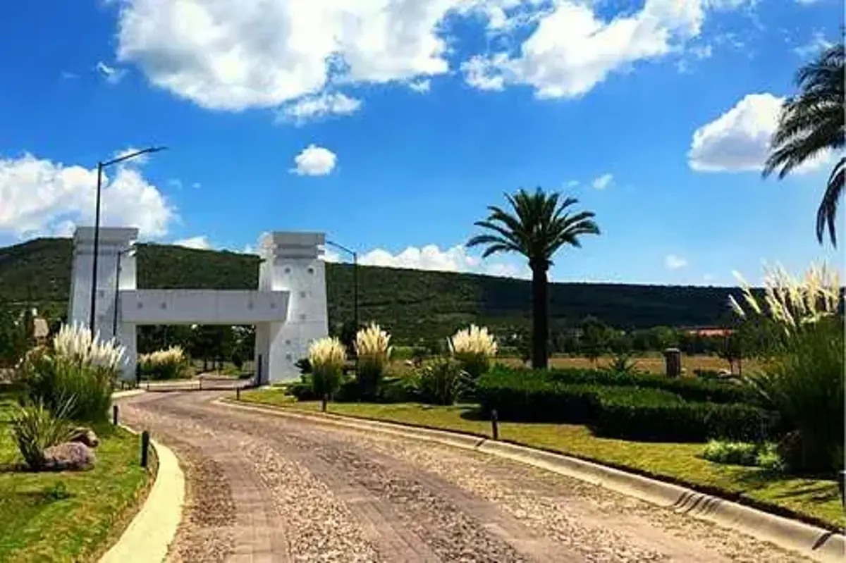 Terreno en venta en La Campiña, León — foto 1 de 4
