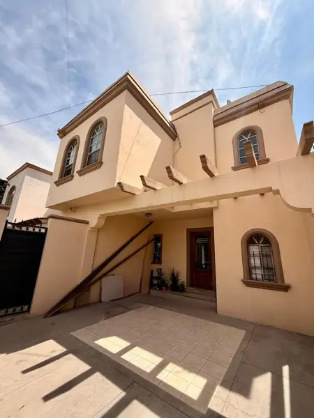 Casa en renta en El Baluarte, Saltillo — foto 2 de 27