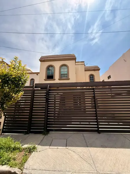 comoda casa amueblada al norte de la ciudad