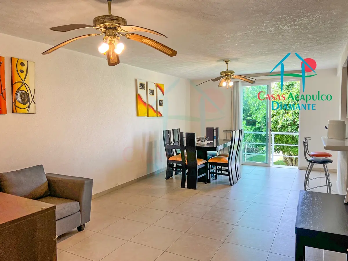 Depto en Venta con Balcón y 2 Recámaras. Cerca de la Playa Depto en Venta con Balcón y 2 Recámaras. Cerca de la Playa
