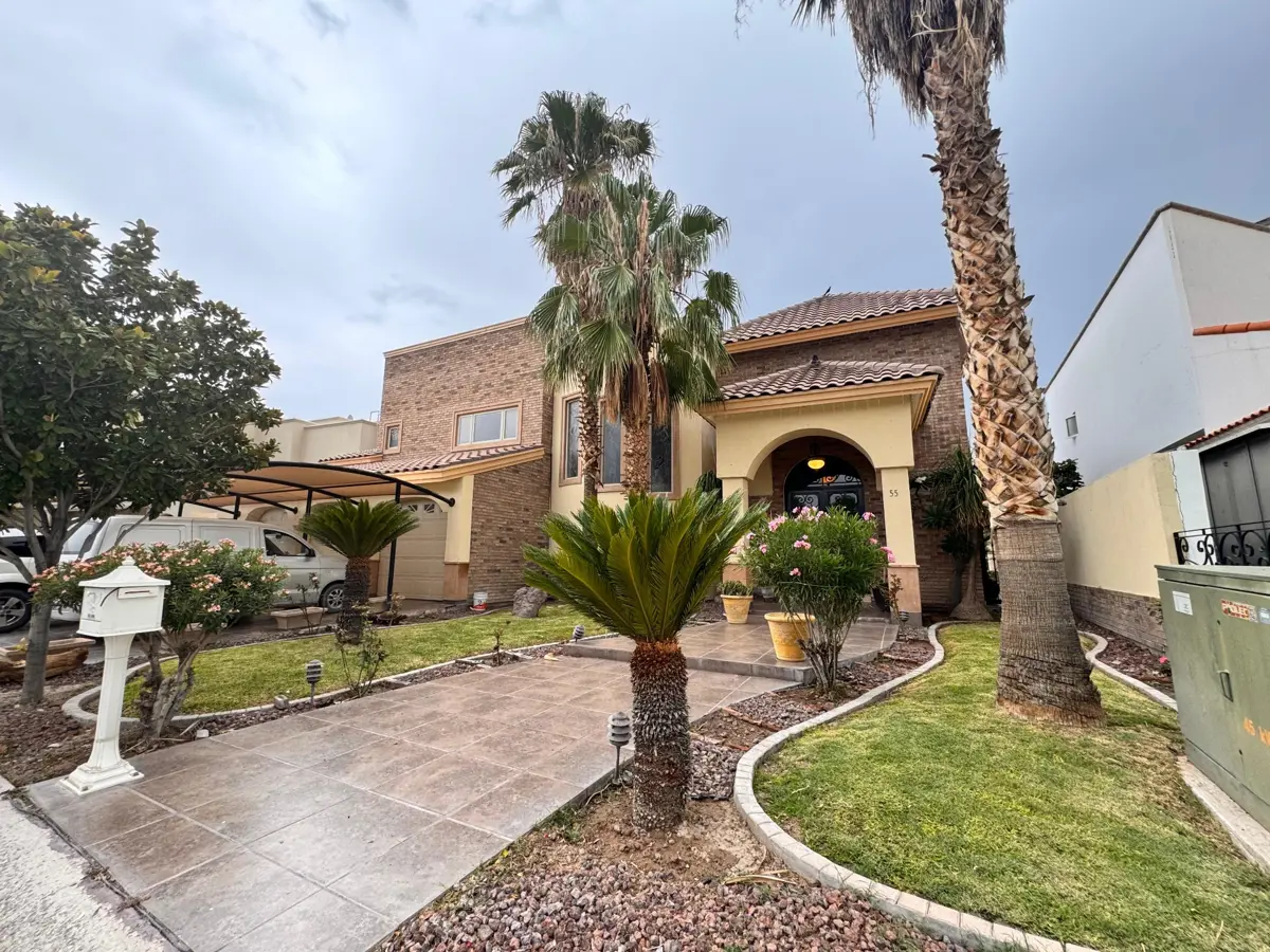 Casa en venta en Montebello, Torreón — foto 1 de 24