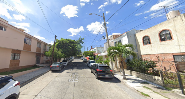 Casa en venta en Jardines Alcalde, Guadalajara — foto 3 de 10
