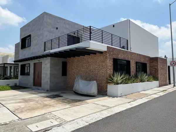 ¡preciosa Casa de Ensueño en Venta en Villas el Roble, Corregidora!
