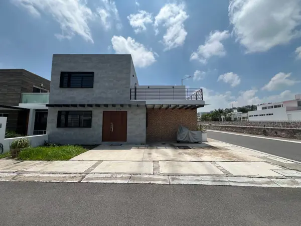 Casa en venta en Villas del Roble, Corregidora — foto 2 de 37