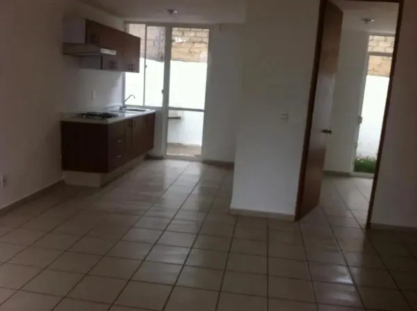 Casa en venta en Parques de Tesistán, Zapopan — foto 3 de 9
