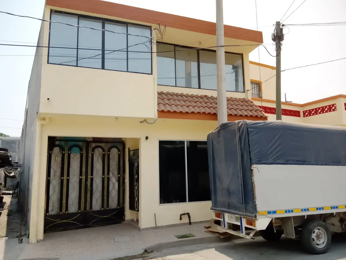 Casa en venta en Cementos, Monterrey — foto 1 de 17