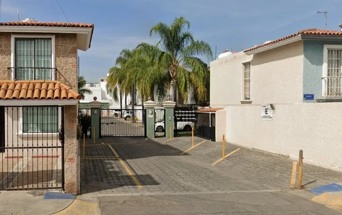 Casa en venta en Jardines Del Valle, Zapopan — foto 1 de 12