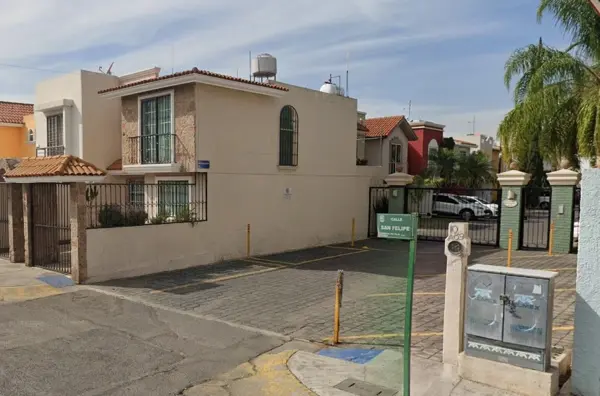 Casa en venta en Jardines Del Valle, Zapopan — foto 3 de 12