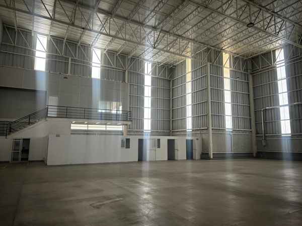 Bodega en renta en Parques de Tesistán, Zapopan — foto 3 de 13
