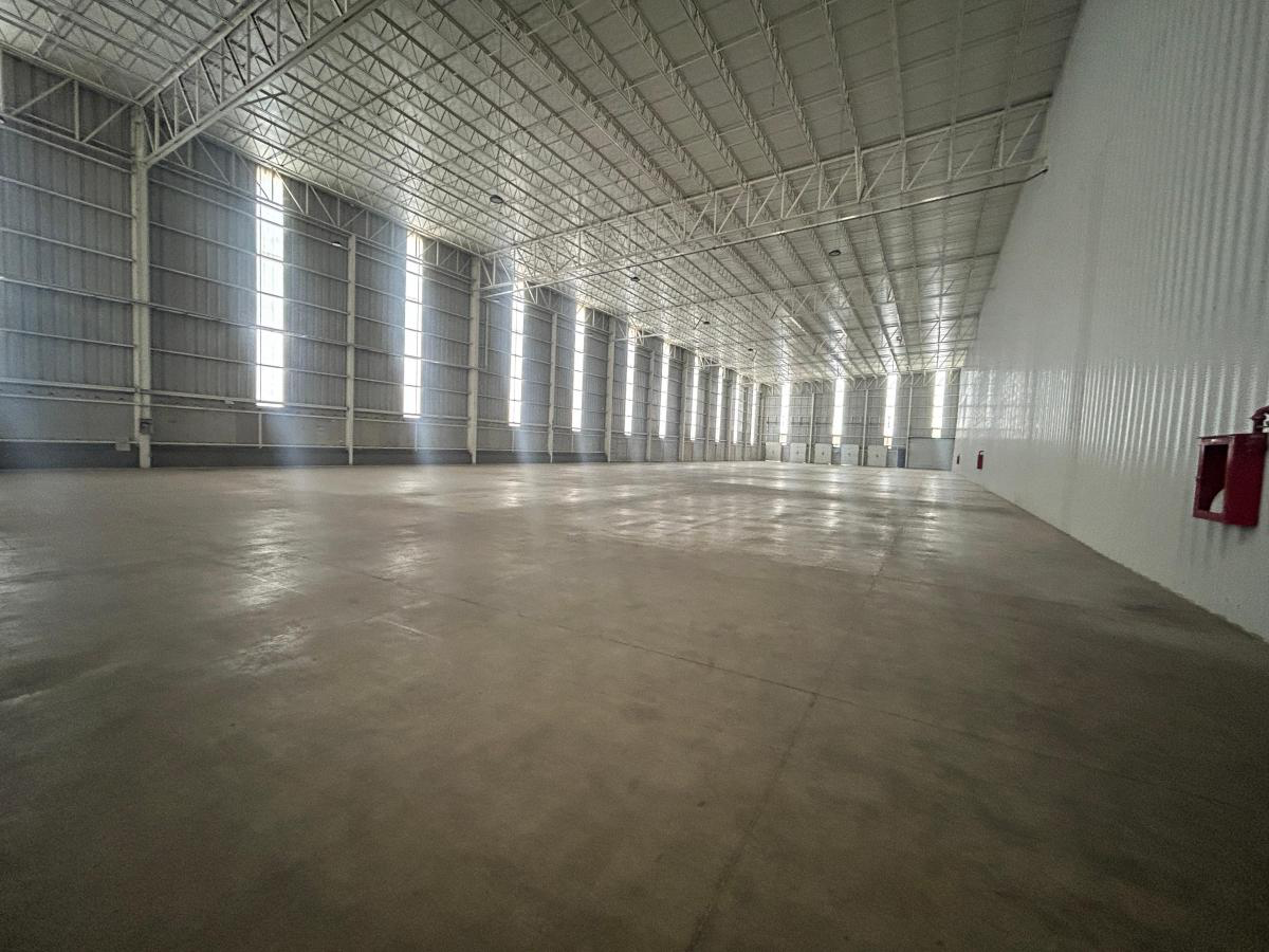 Bodega en renta en Parques de Tesistán, Zapopan — foto 1 de 13