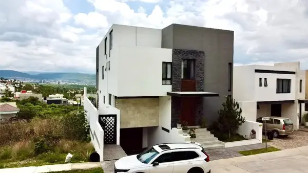 Casa en venta en Zanda, León — foto 3 de 28