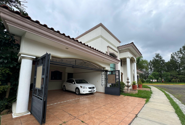 Casa en venta en Bosques de la Huerta, Morelia — foto 2 de 20