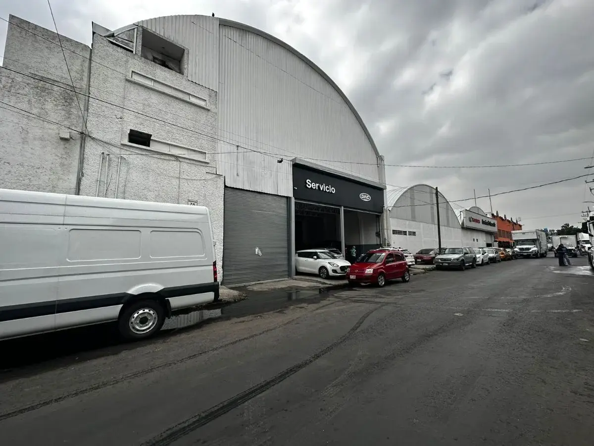 Bodega en renta en Central de Abasto, Iztapalapa — foto 1 de 11