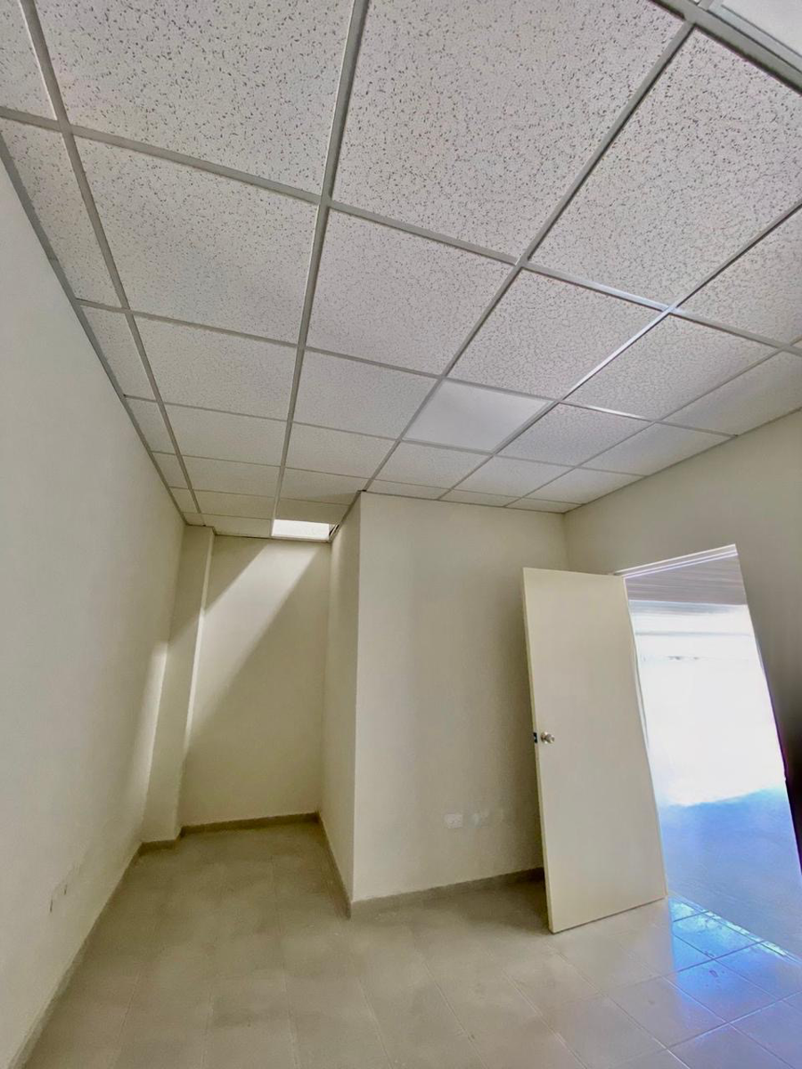 Vista 3 de Bodega renta Saltillo 400
