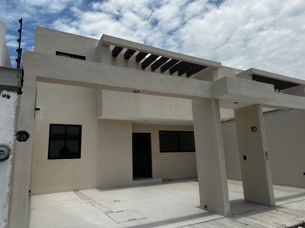 Casa en Venta en Querétaro: Moderna y Céntrica