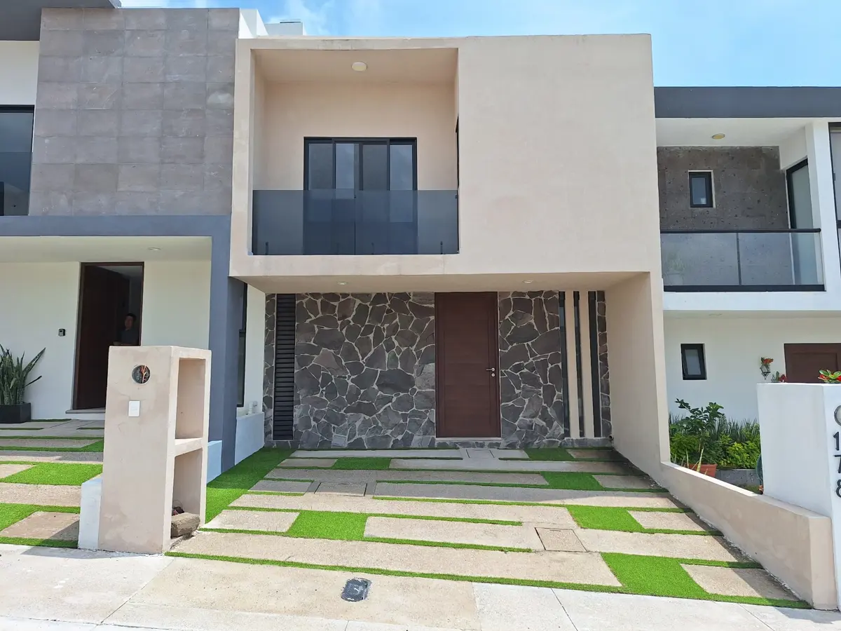 Casa en venta en Capital Sur, El Marqués — foto 1 de 32