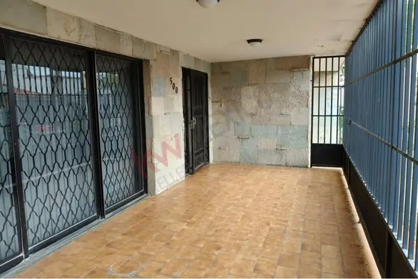 Casa en venta en Navarro, Torreón — foto 2 de 16