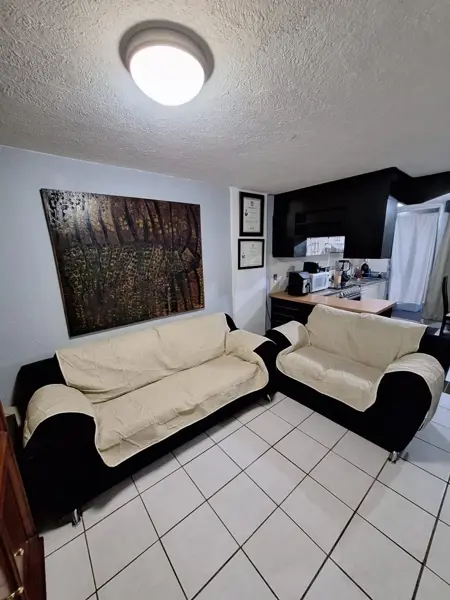Casa en venta en Colinas del Rey, Zapopan — foto 3 de 14