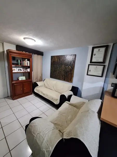 Casa en venta en Colinas del Rey, Zapopan — foto 2 de 14