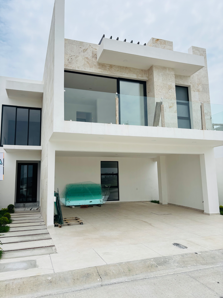 Casa en venta en Las Lomas Residencial, Alvarado — foto 1 de 26