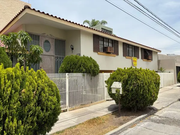 Casa en Venta en Jardines de la Asuncion Aguascalientes