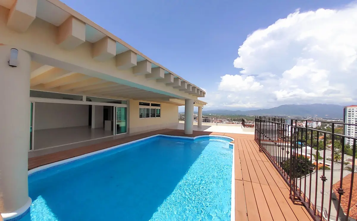 Departamento en venta en Marina Vallarta, Puerto Vallarta — foto 1 de 35