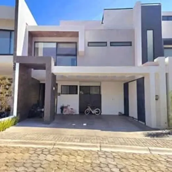 Casa en Venta - Parque Santiago, Zona Azul