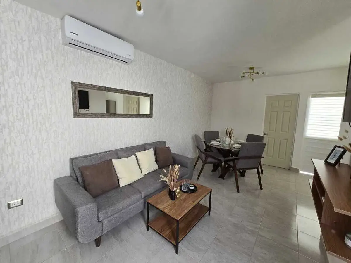 Vista 2 de Casa en venta en Villa Del Nogal, Modelo  Lara, Gomez Palacio