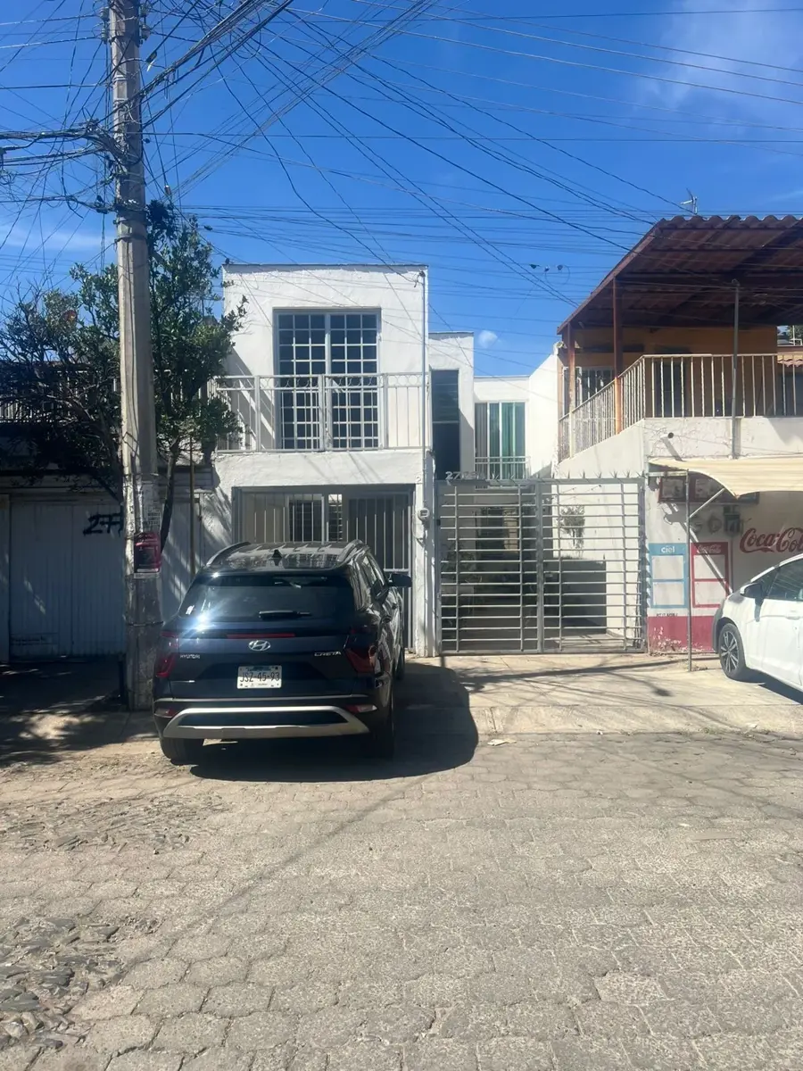 Casa en venta en Jardines Del Valle, Zapopan — foto 1 de 7