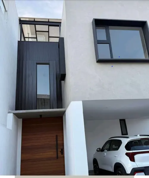 Casa en Venta en Lomas de Angelopolis. Parque Santiago