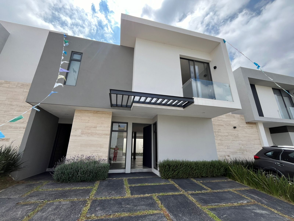Casa en venta en Rincón de la Montaña, Morelia — foto 1 de 21
