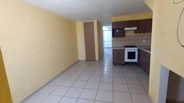 Casa en venta en Parques de Tesistán, Zapopan — foto 3 de 9