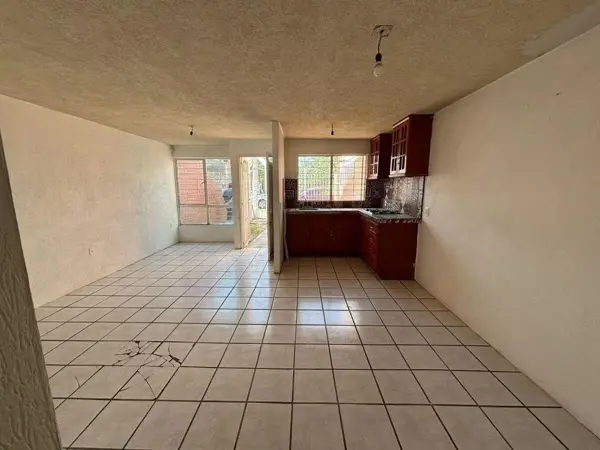 Casa en venta en Parques de Tesistán, Zapopan — foto 3 de 8