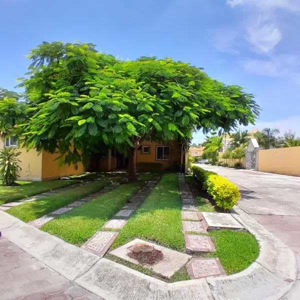 Casa en Fraccionamiento en Lomas de Ahuatlán, Cuernavaca, Morelos