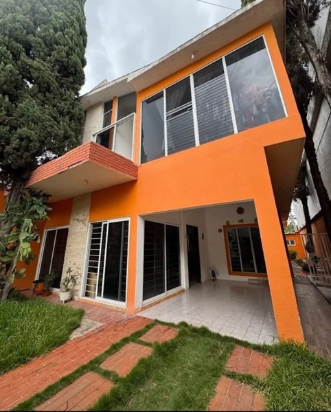 Casa en VENTA en Fraccionamiento Privado Boulevares