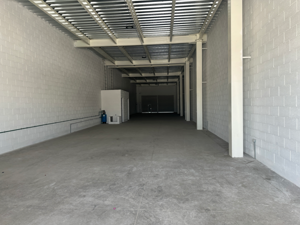 SE RENTA BODEGA EN GÓMEZ SE RENTA BODEGA EN GÓMEZ