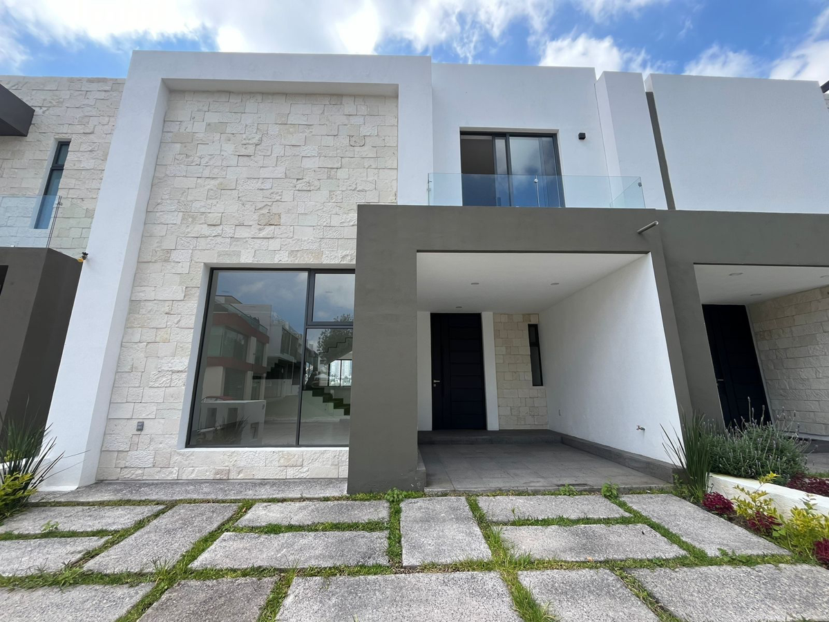 Casa en venta en Rincón de la Montaña, Morelia — foto 1 de 20