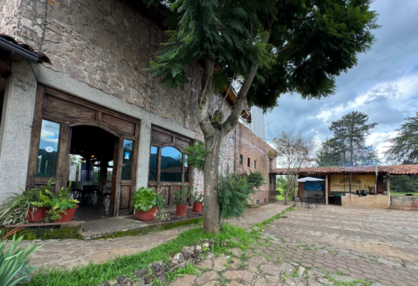 Hotel en venta en Atzimbo, Quiroga — foto 2 de 24
