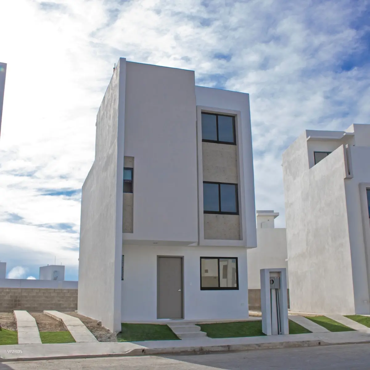 Casa en venta en San Marino, Ensenada — foto 1 de 8
