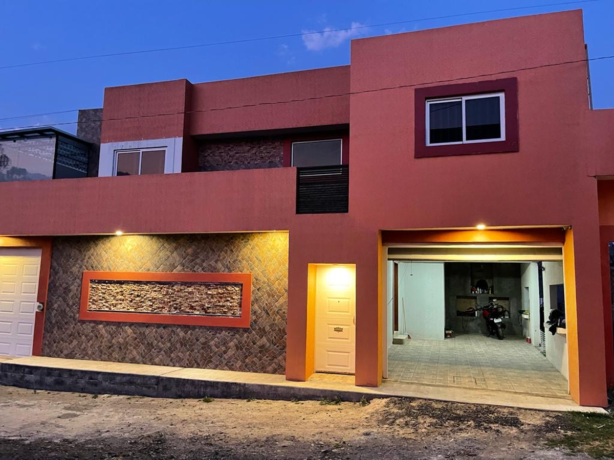Casa en venta en Los Pirules, Morelia — foto 1 de 20