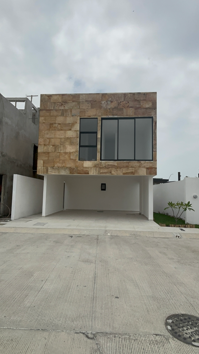 Casa en venta en Las Lomas Residencial, Alvarado — foto 1 de 21