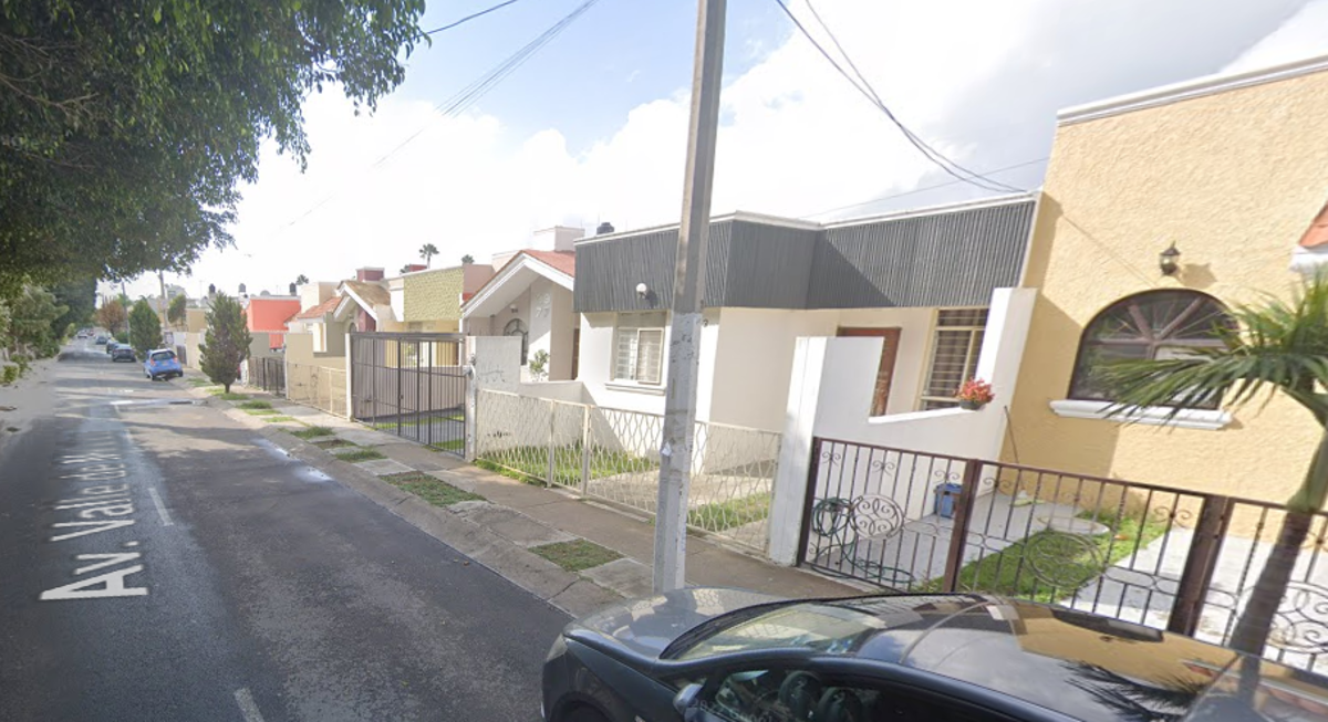 Casa en venta en Viveros del Valle, Zapopan — foto 1 de 10